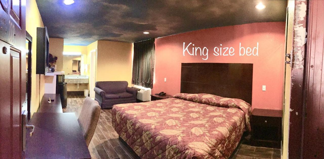 Luxury Inn Ченълвю Екстериор снимка