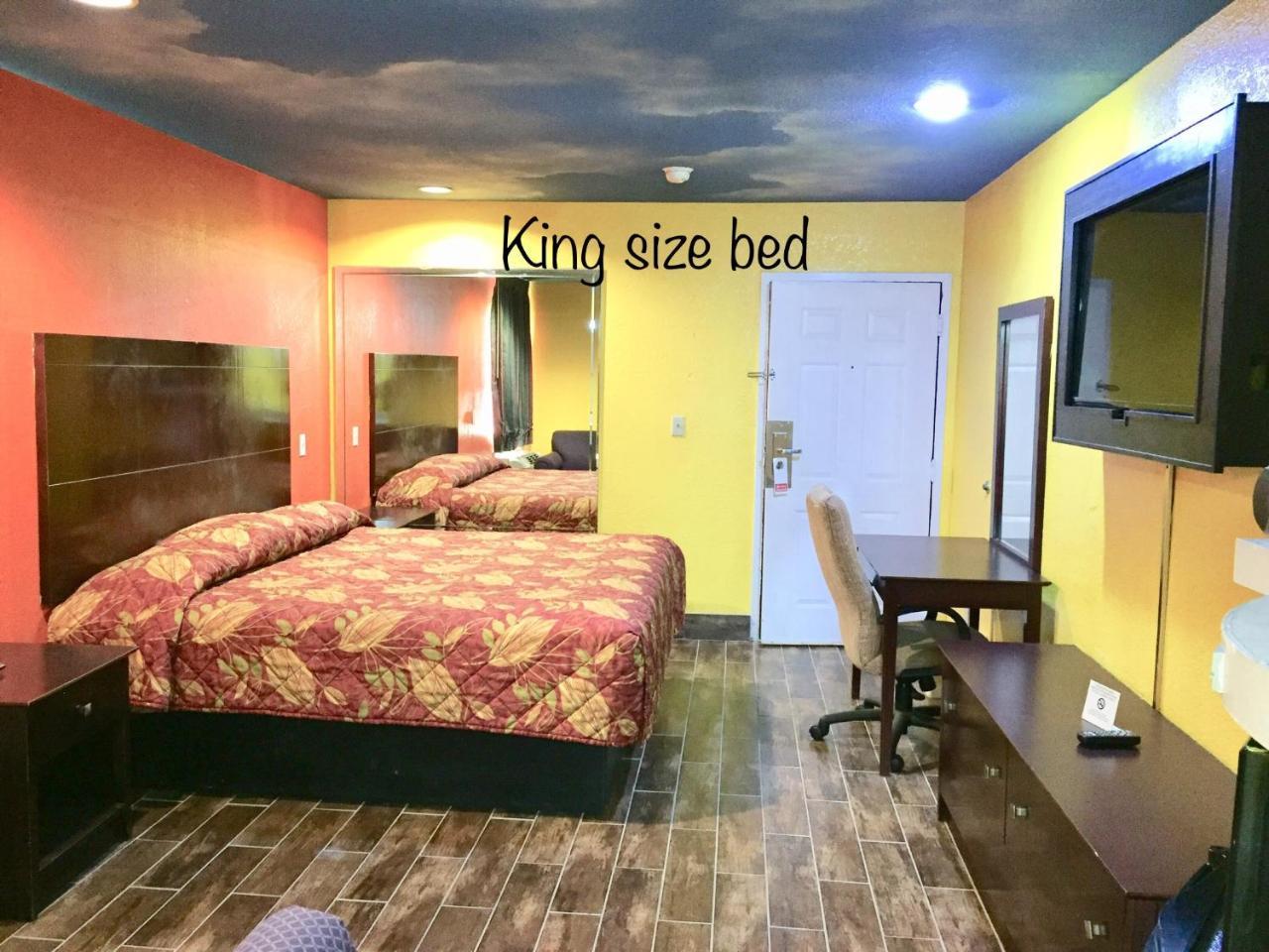 Luxury Inn Ченълвю Екстериор снимка