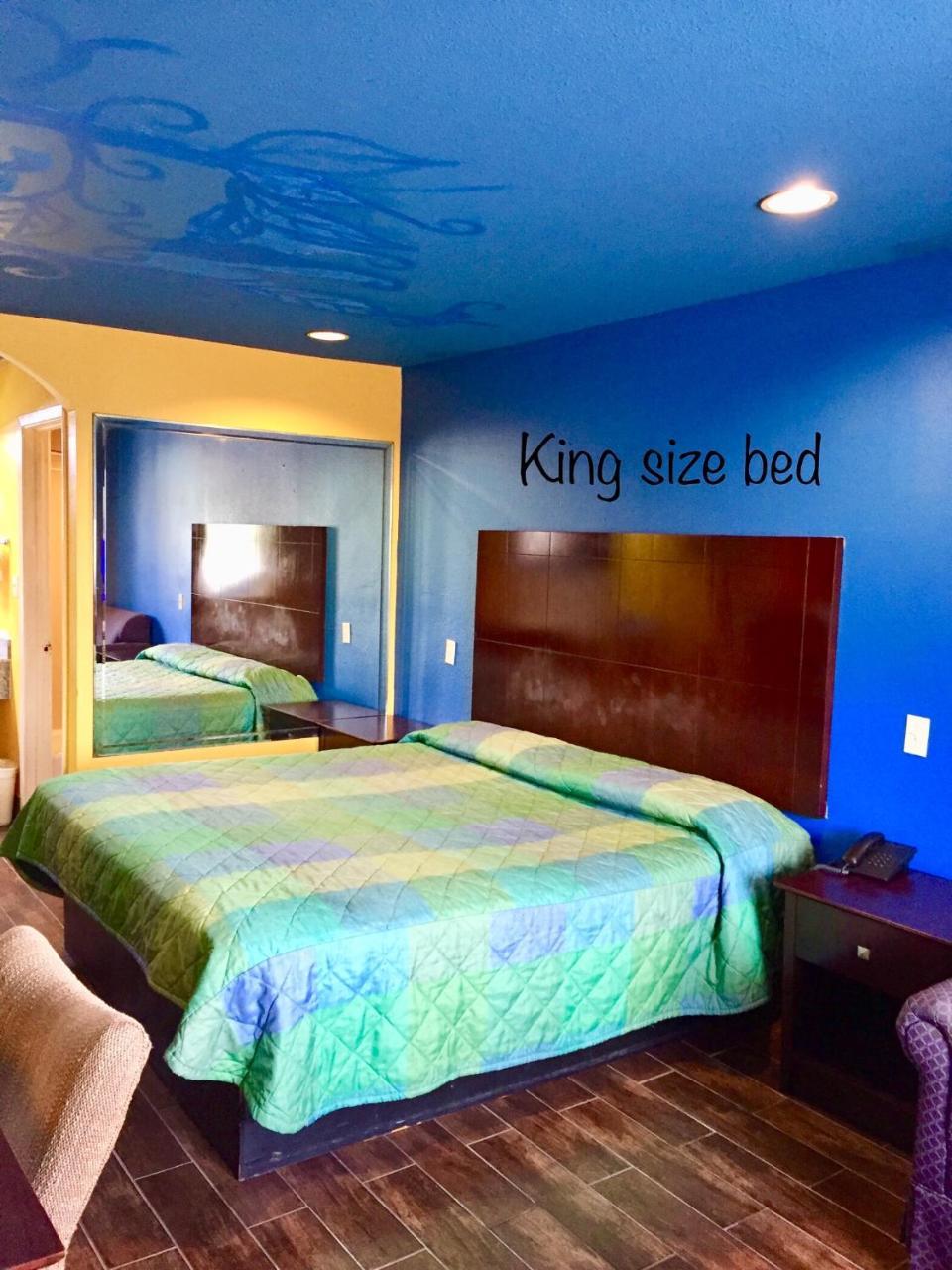 Luxury Inn Ченълвю Екстериор снимка