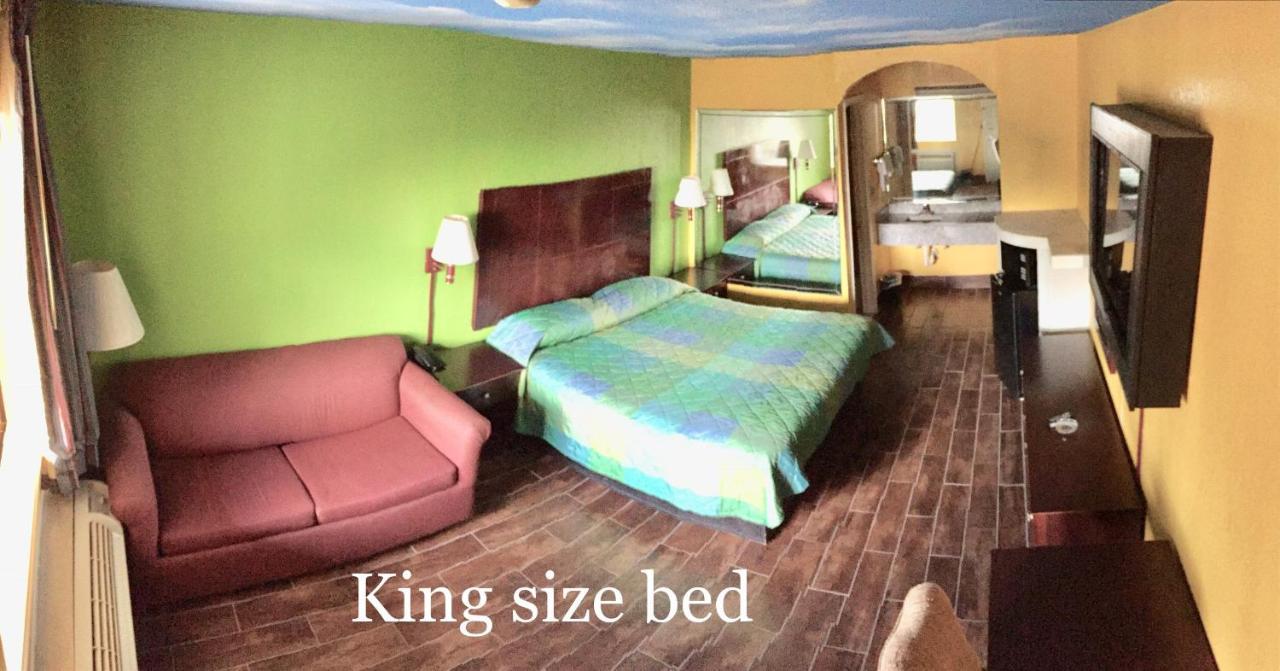 Luxury Inn Ченълвю Екстериор снимка