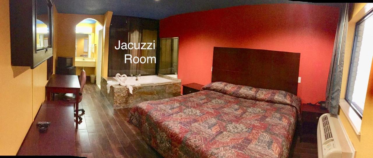 Luxury Inn Ченълвю Екстериор снимка