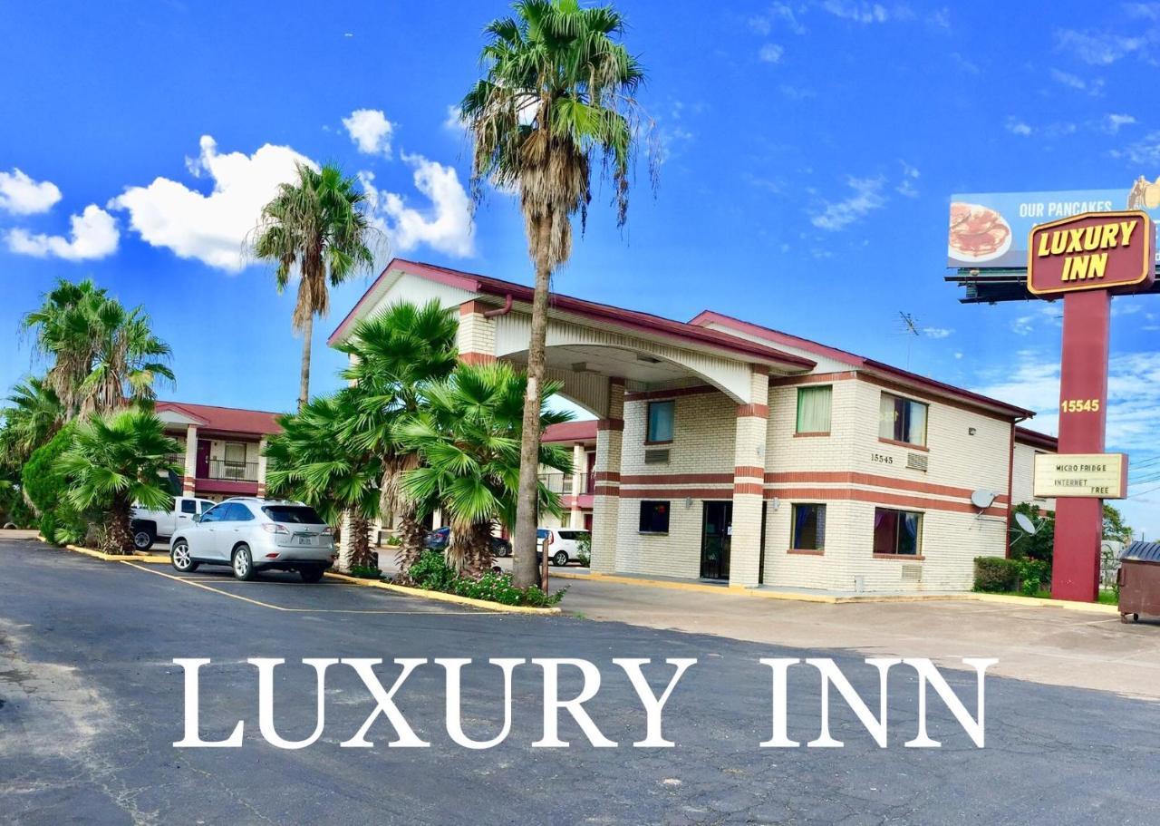 Luxury Inn Ченълвю Екстериор снимка