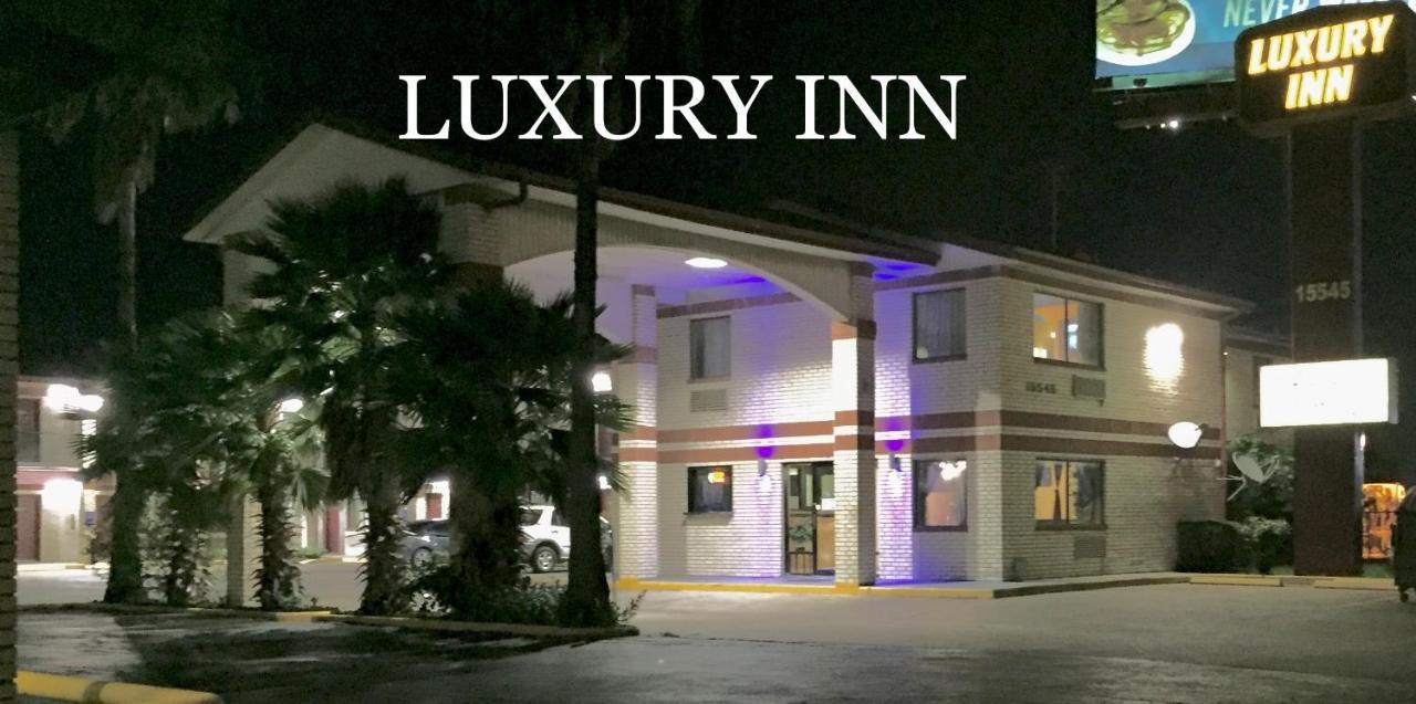 Luxury Inn Ченълвю Екстериор снимка
