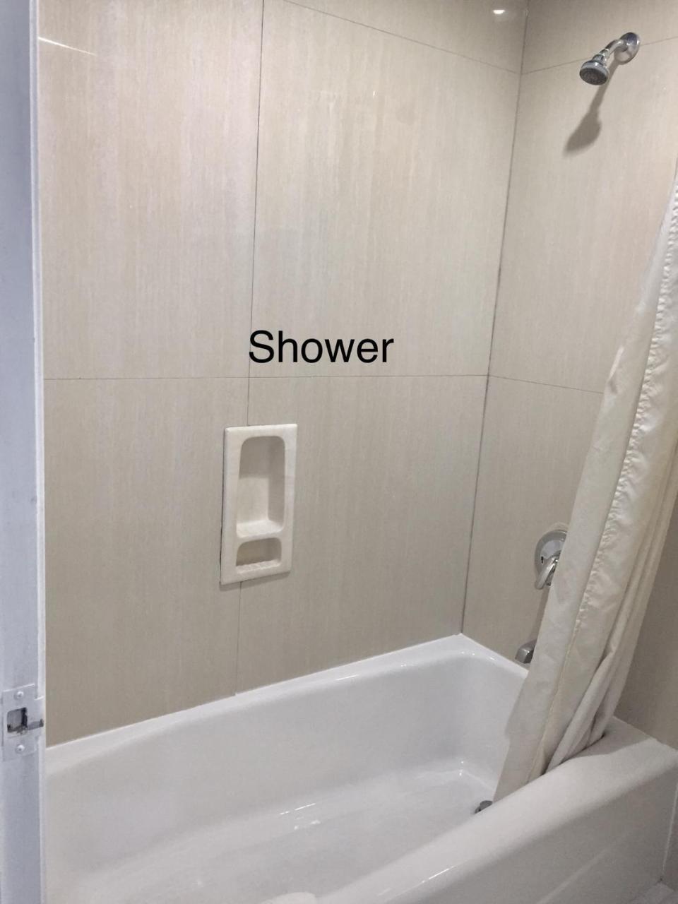 Luxury Inn Ченълвю Екстериор снимка